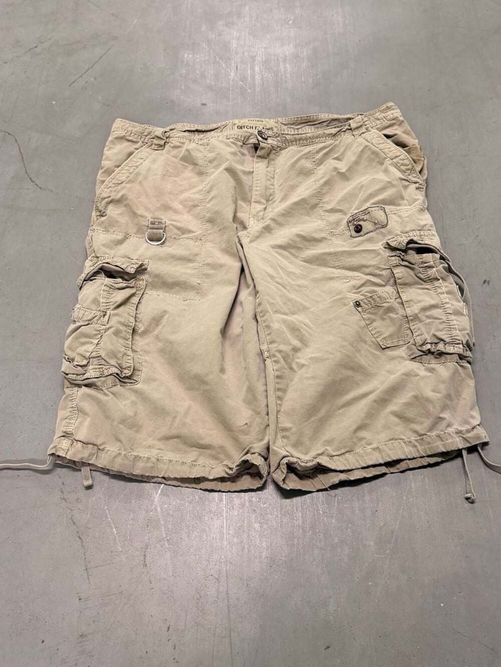 Ditch Plains New York Men's Tan Multi-Pocket Cargo Shorts Size 38